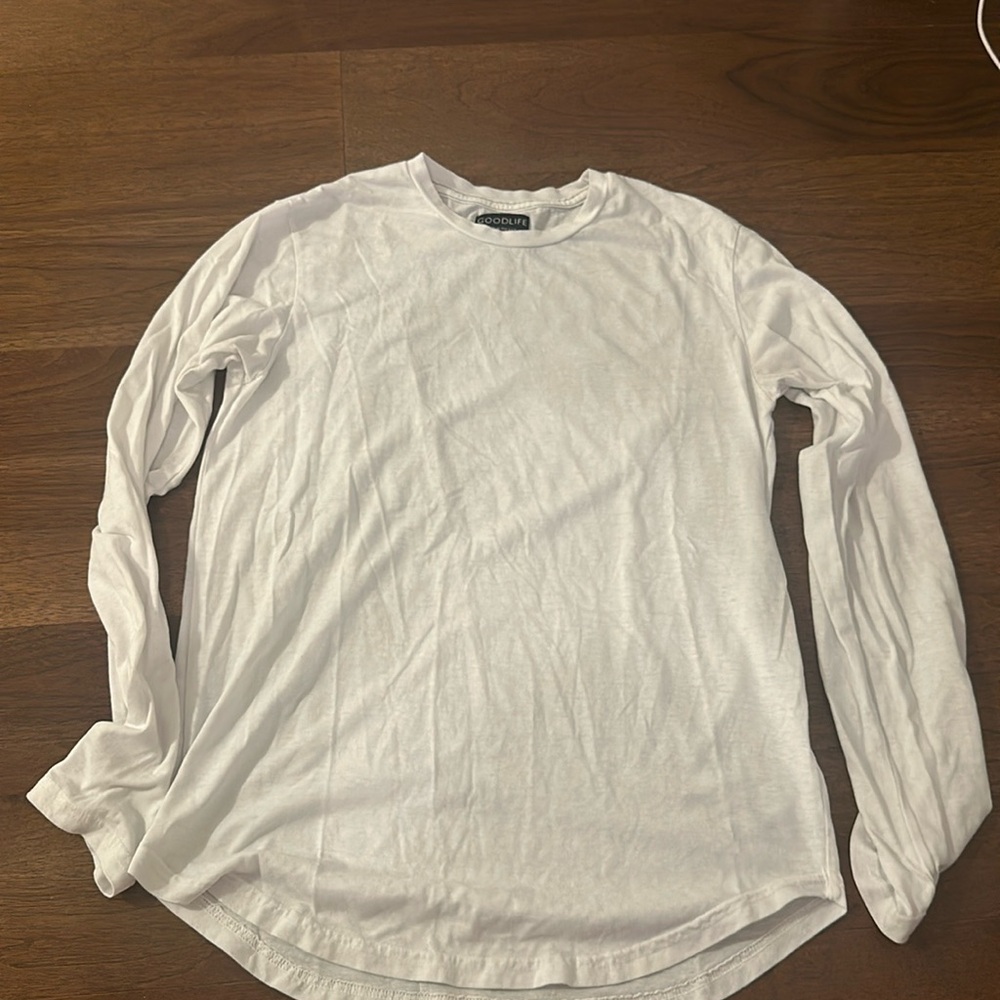 Men’s basic long sleeve. A little sheer, but amazing condition.